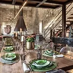 Villa La Pieve Di San Giovanni Luxury Retreat & Lustignano