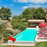 Villa La Pieve Di San Giovanni Luxury Retreat & Lustignano