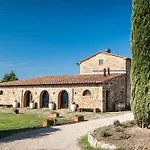 Villa La Pieve Di San Giovanni Luxury Retreat & Lustignano